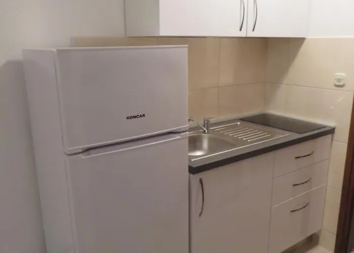 Miskovic * Makarská